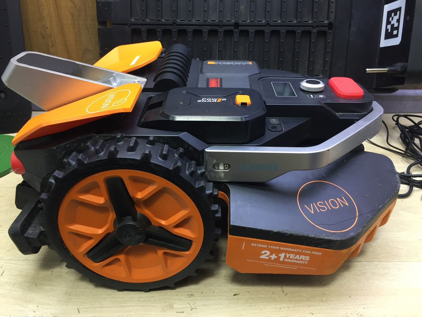 WORX Landroid Vision L1300 Mähroboter WR213E.1 für Gärten bis 1300m², I33589