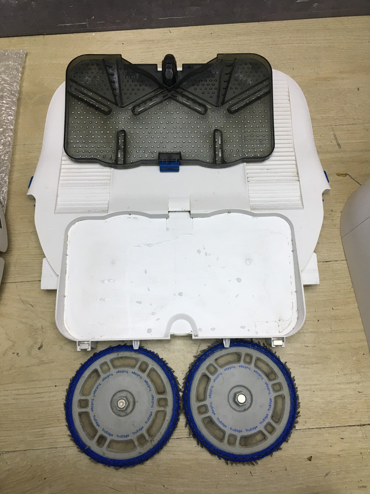 ECOVACS DEEBOT T30 PRO Omni Saugroboter mit Wischfunktion DDX14, I35632