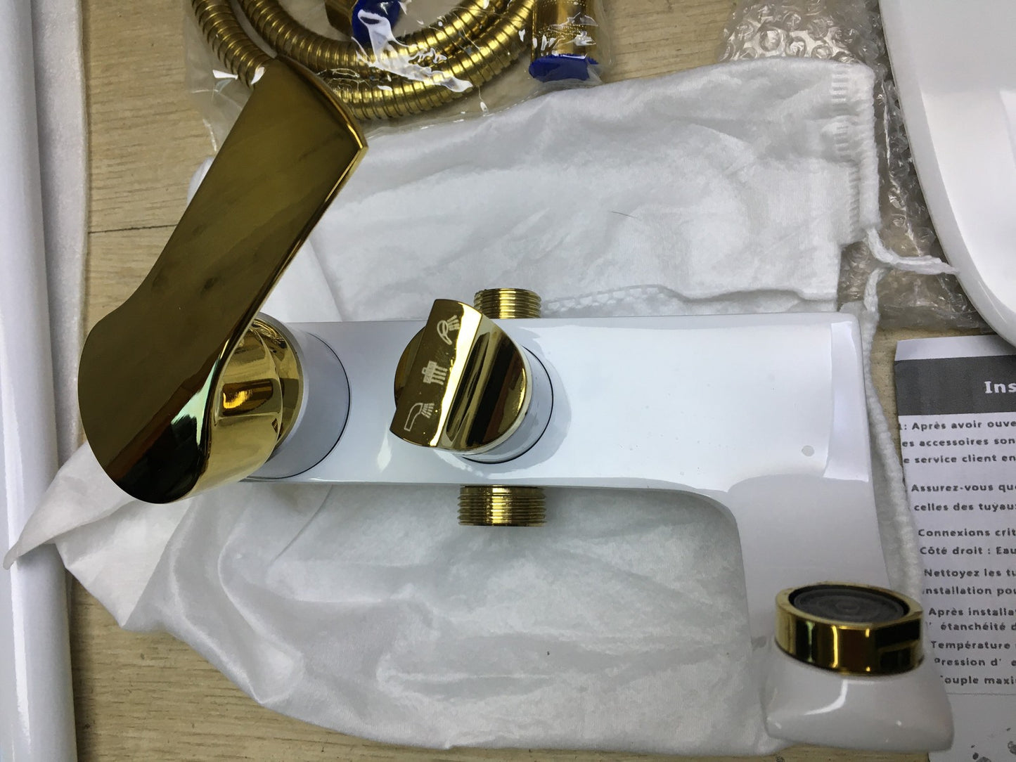 QJUZO Duschset mit Thermostat, Regendusche, golden-weiß, I35101