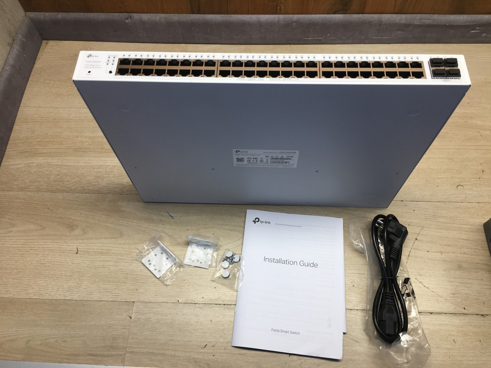 TP-Link Festa FS352GP 52-Port Gigabit Switch, I36678