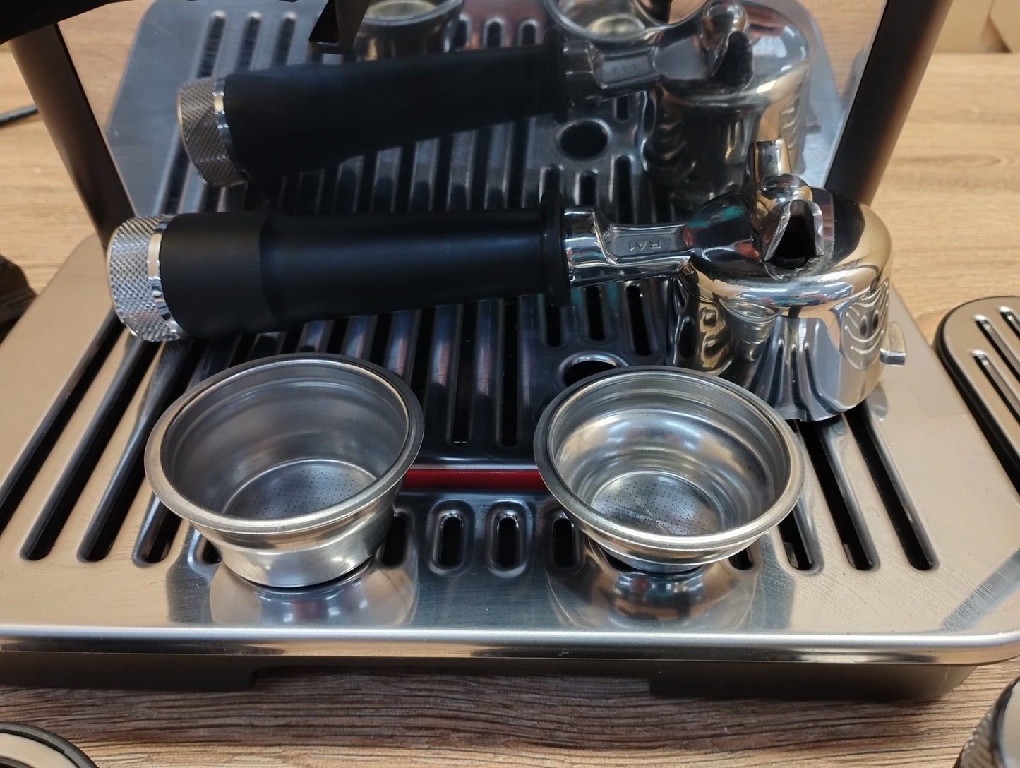 De'Longhi La Specialista Arte EC9155.MB Espressomaschine mit Mahlwerk, I39781