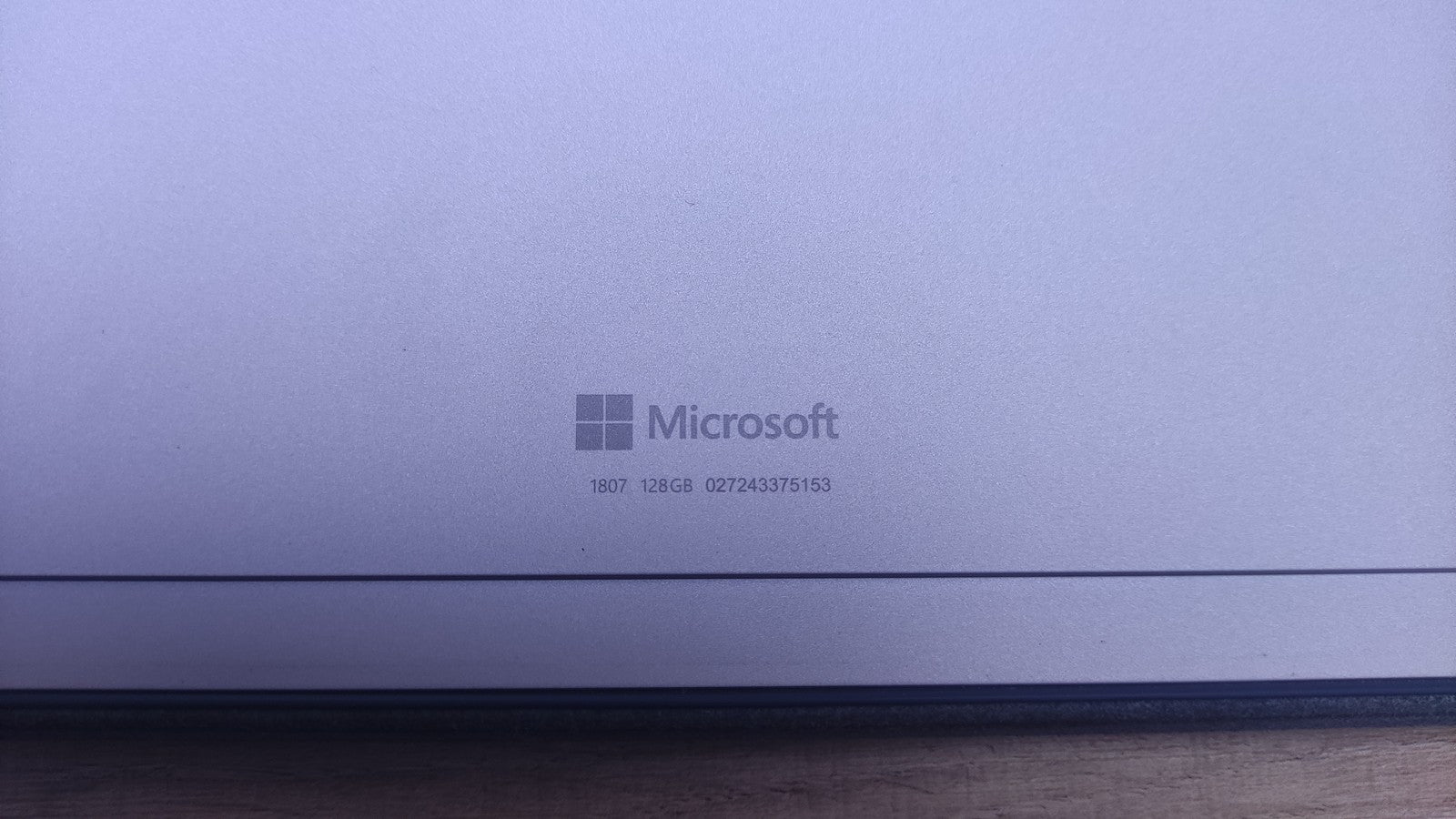 Microsoft Surface Pro 5 Windows Tablet 2736x1824 i5-7300U 4GB 128GB LTE M1807
