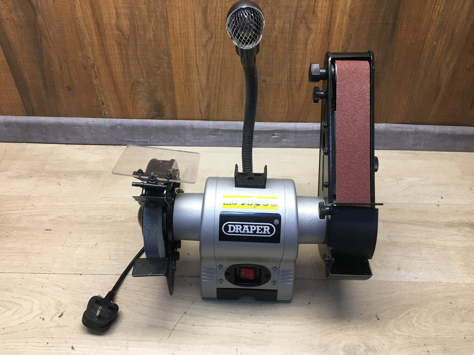 Draper 05096 Tischschleifmaschine mit Schleifband und Arbeitsleuchte, I39994